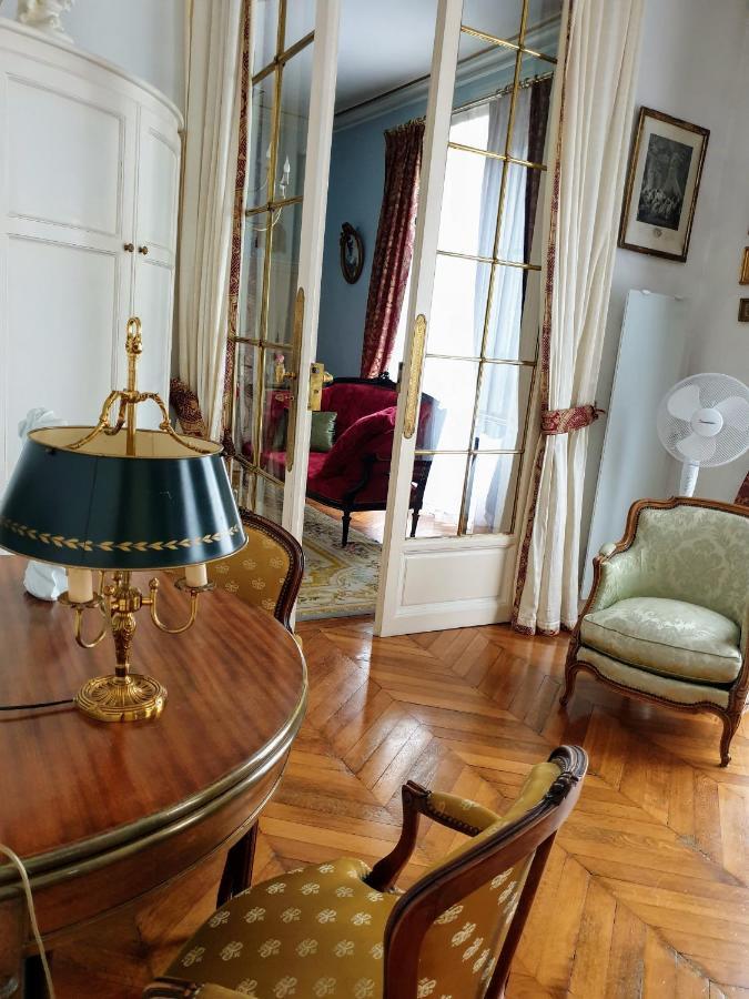 Royal Hubert Apartment Provins Exterior photo
