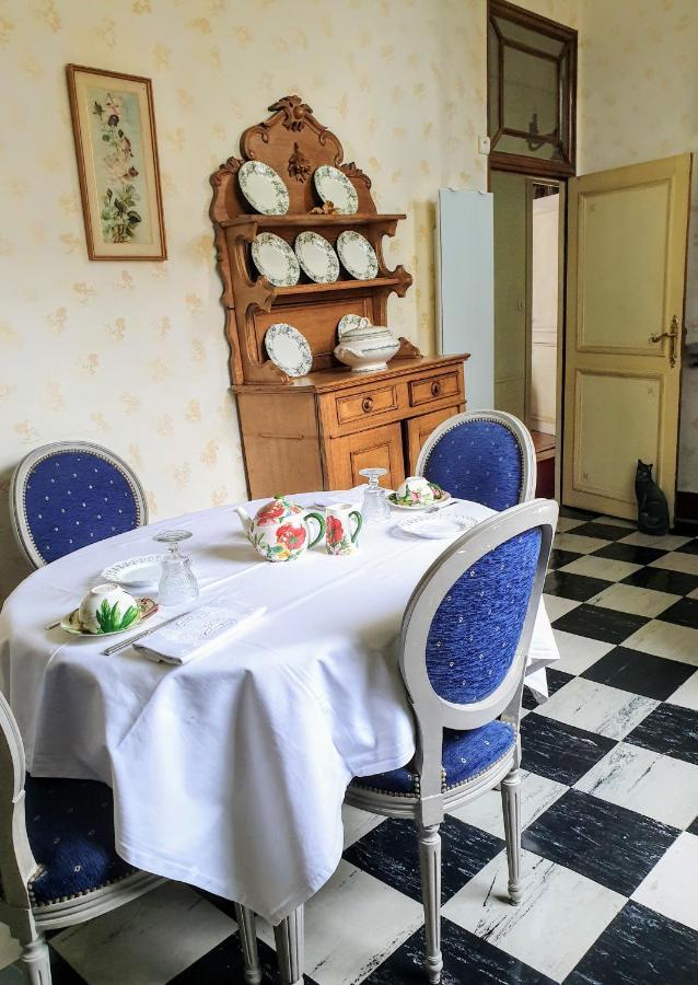 Royal Hubert Apartment Provins Exterior photo